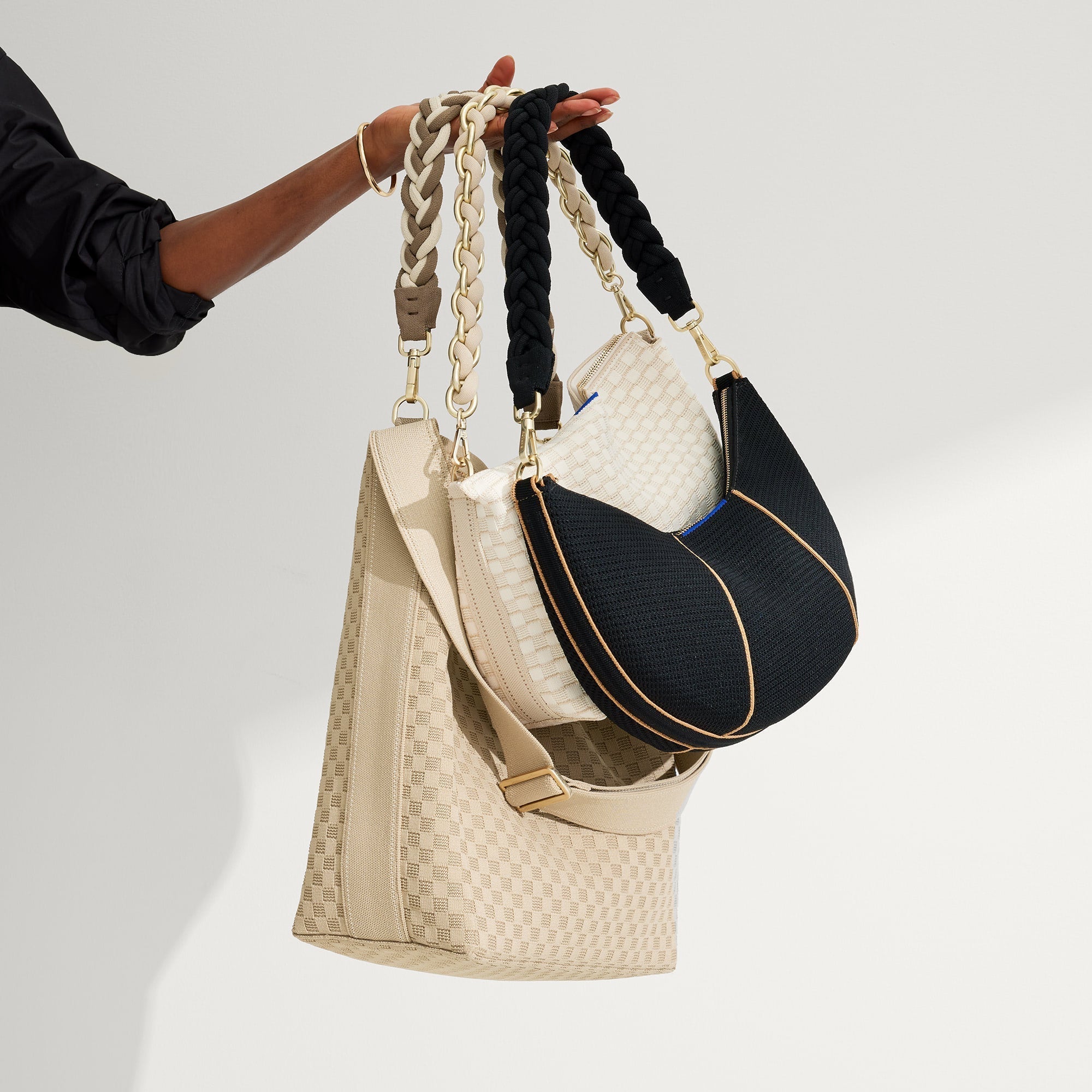The Shoulder Strap - Black Chain